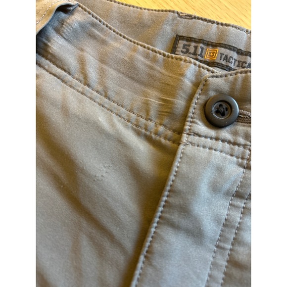 5.11 Tactical Men's Gray Cargo Shorts Size 32 Flat Front Outdoor Casual - Picture 10 of 10